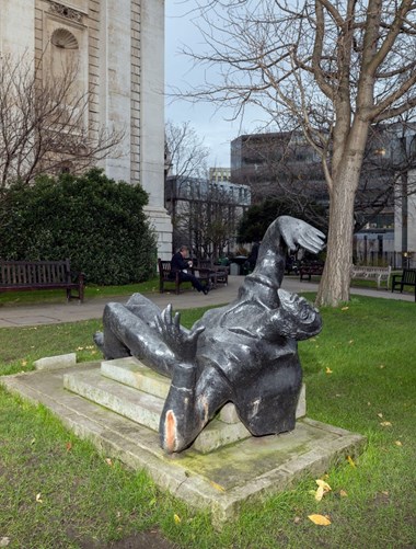 St Thomas à Becket by Edward Bainbridge Copnall, 1973. St Paul's Cathedral Churchyard, London. Listed Grade II © Historic England