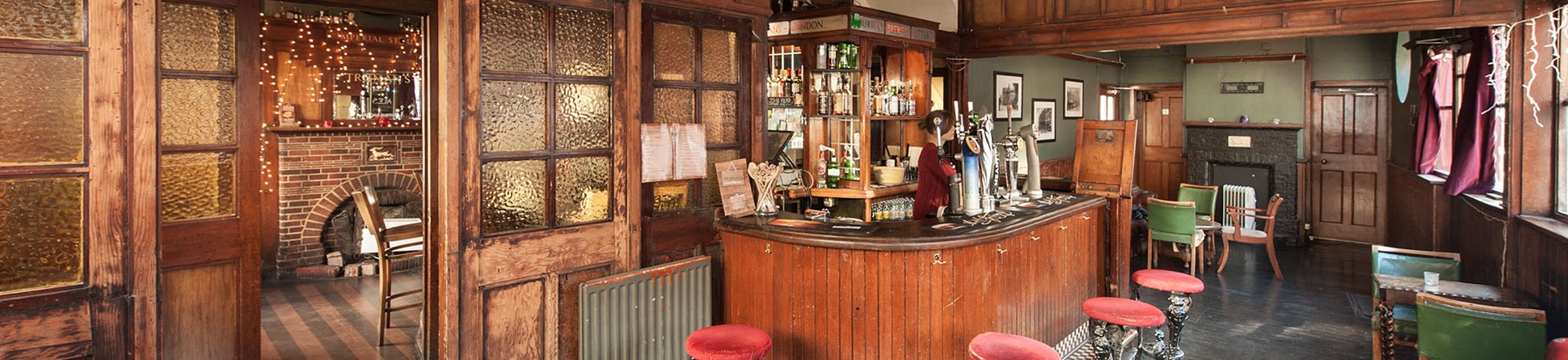 Image of the inside of the Stags Head, Hoxton, London, rebuilt in 1935. 